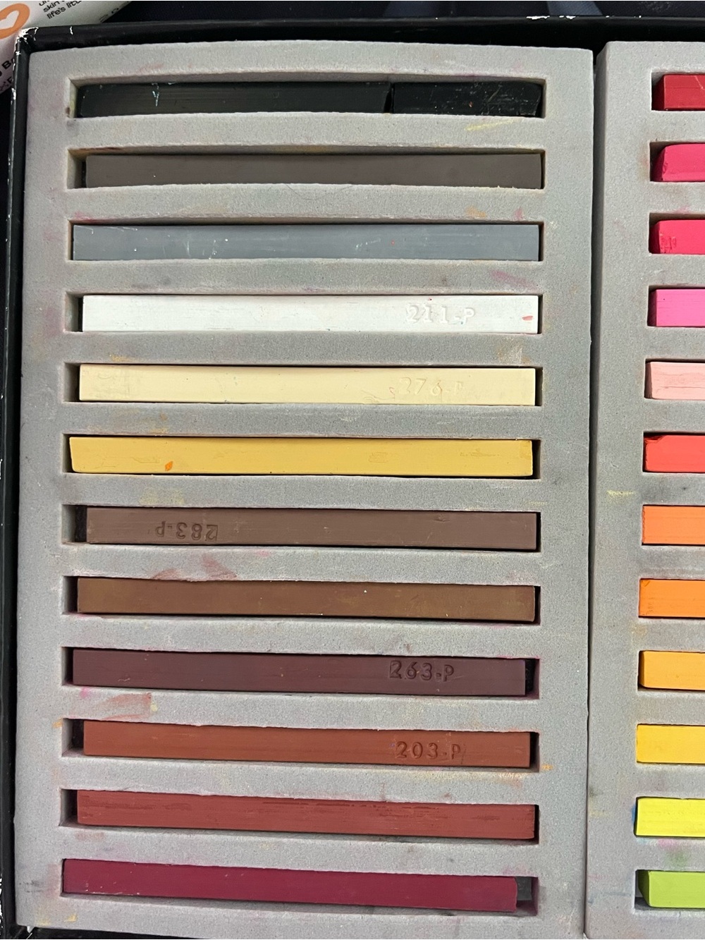 Art Bundel! Including Prismacolor Premier Nupastel 36-Count Pastel Sticks - Picture 8 of 8